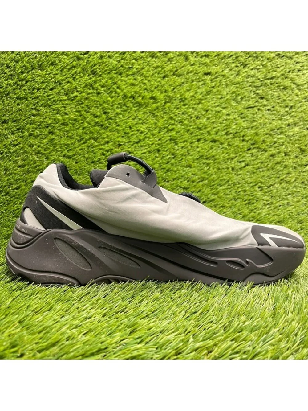 Adidas Yeezy Boost 700 MNVN Mens Size 11.5 Gray Athletic Running Shoes Sneakers
